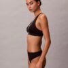 Sujetador Bralette triangular elástico de Microfiber con Monogram gráfico y forro ligero Sujetador Bralette triangular elástico de Microfiber con Monogram gráfico y forro ligero