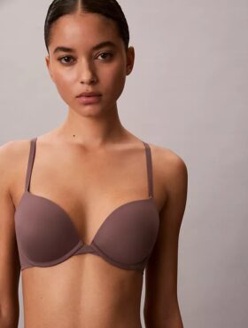 Sujetador Push-Up con escote pronunciado de ajuste Perfectly Fit Sujetador Push-Up con escote pronunciado de ajuste Perfectly Fit