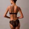 Sujetador Push-Up con escote pronunciado y encaje floral negro de CK Black Sujetador Push-Up con escote pronunciado y encaje floral negro de CK Black