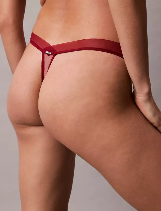 Tanga de encaje floral negro CK Black Tanga de encaje floral negro CK Black