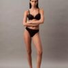 Tanga elástica con costuras
