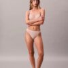 Tanga elástica con costuras Tanga elástica con costuras