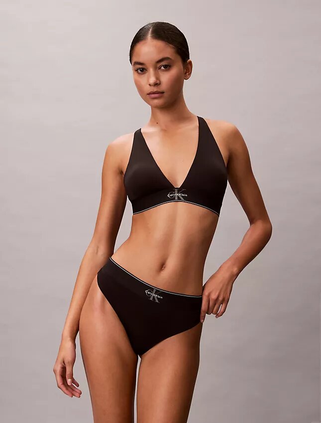Tanga elástica de microfibra con monograma gráfico Tanga elástica de microfibra con monograma gráfico