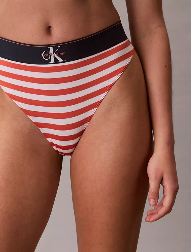 Tanga elástica de microfibra con monograma gráfico Tanga elástica de microfibra con monograma gráfico