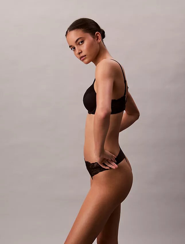 Thong de encaje Perfectly Fit Thong de encaje Perfectly Fit