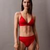 Top de bikini triangular con logotipo moderno Top de bikini triangular con logotipo moderno