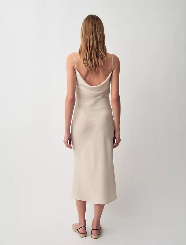 Vestido liso Lynn Vestido liso Lynn