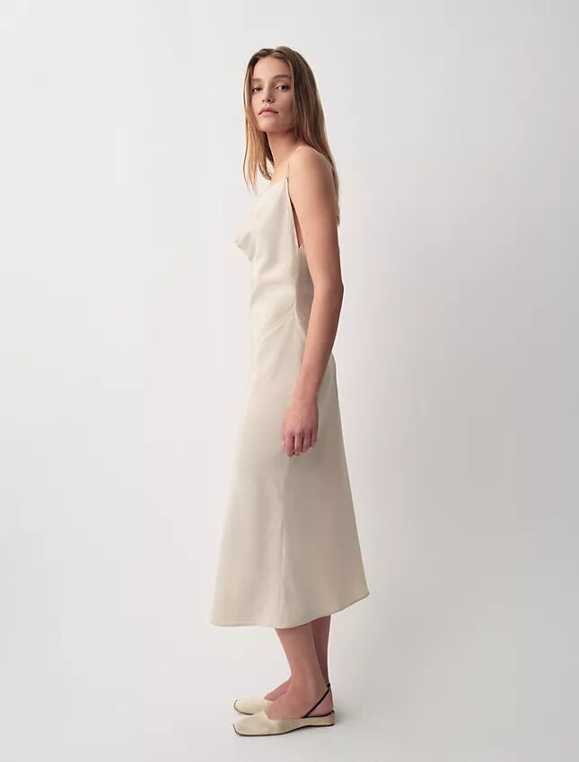 Vestido liso Lynn Vestido liso Lynn