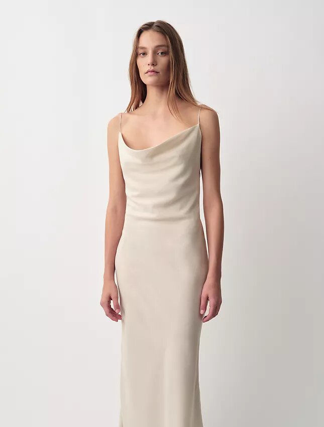 Vestido liso Lynn Vestido liso Lynn