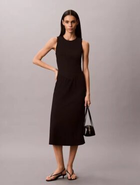 Vestido midi acampanado