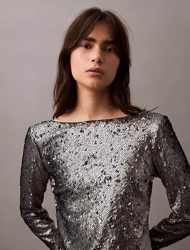 Vestido midi con lentejuelas Vestido midi con lentejuelas