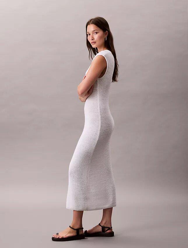 Vestido midi de punto sin mangas Vestido midi de punto sin mangas