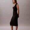 Vestido midi de punto sin mangas Vestido midi de punto sin mangas