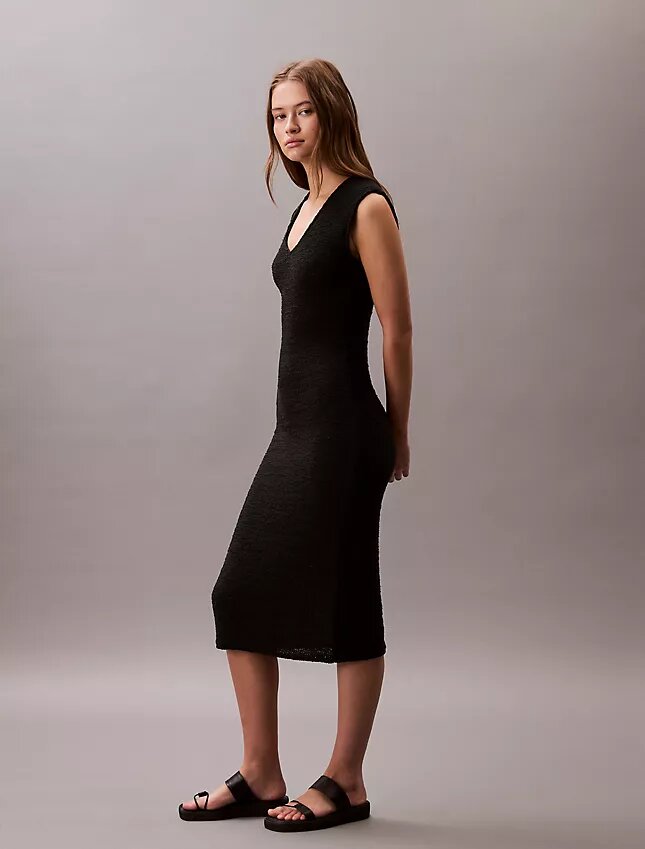Vestido midi de punto sin mangas Vestido midi de punto sin mangas