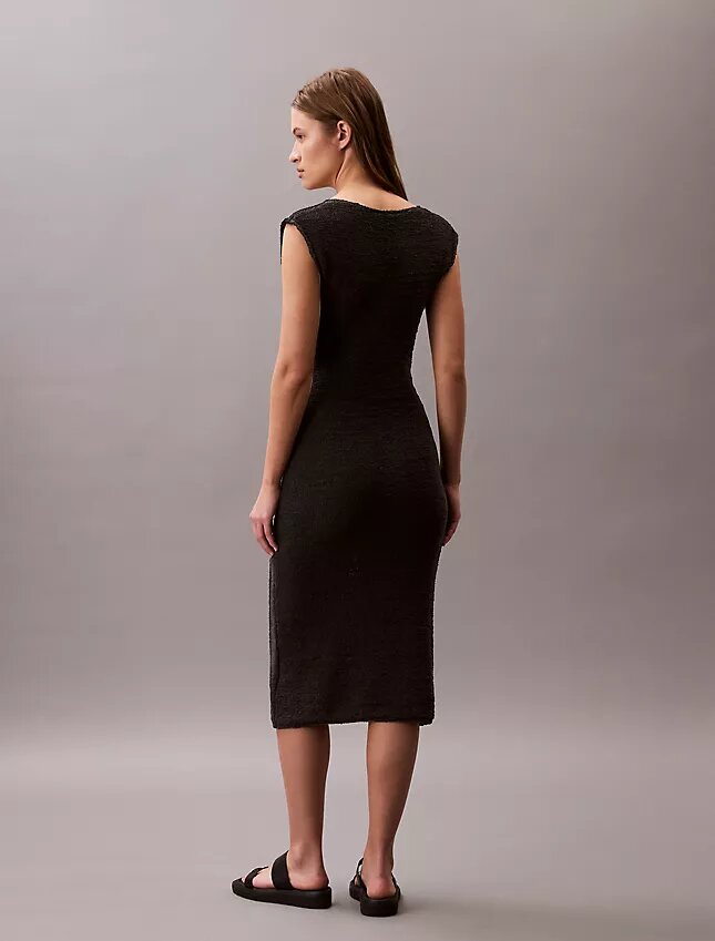 Vestido midi de punto sin mangas Vestido midi de punto sin mangas