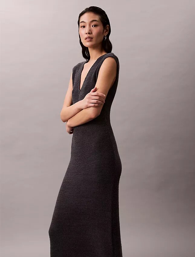 Vestido midi de punto sin mangas Vestido midi de punto sin mangas