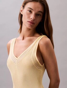 Vestido midi de viscosa acanalada