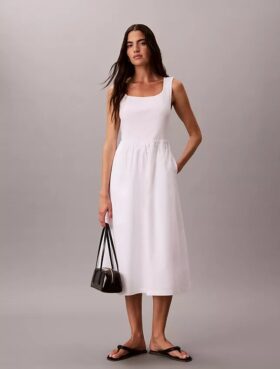 Vestido midi fruncido
