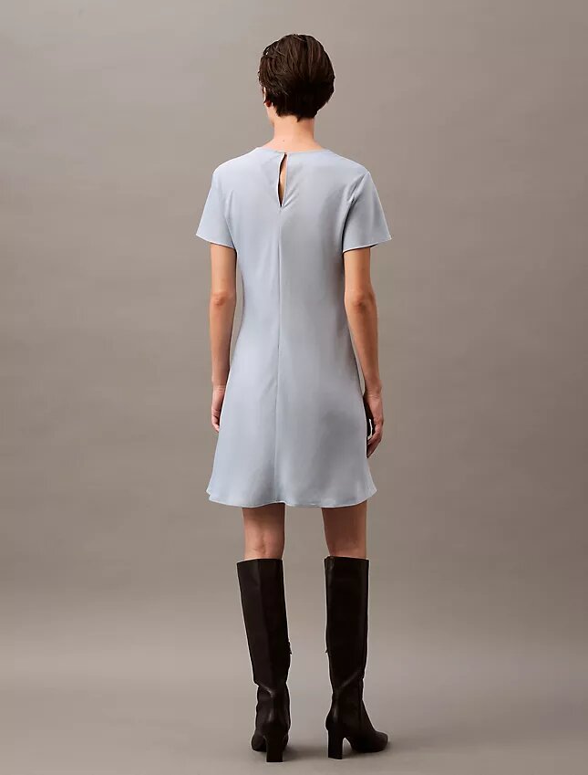 Vestido mini tipo camiseta Vestido mini tipo camiseta