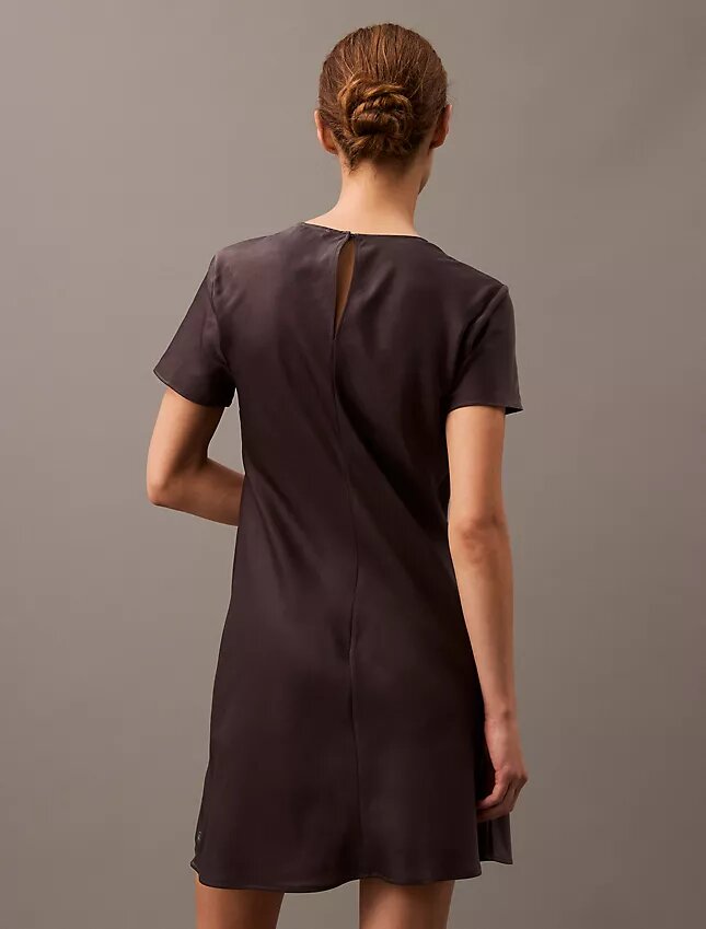 Vestido mini tipo camiseta Vestido mini tipo camiseta