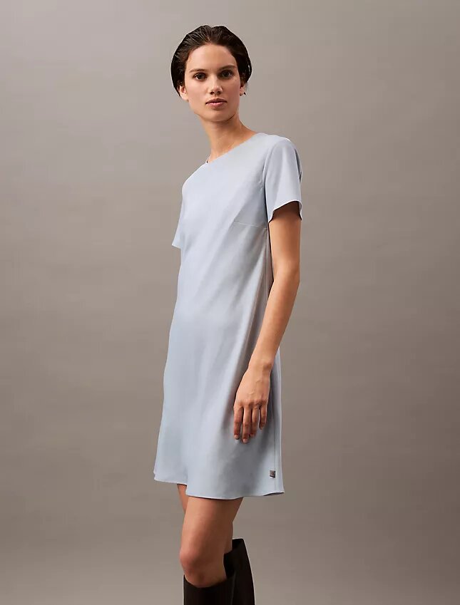 Vestido mini tipo camiseta Vestido mini tipo camiseta