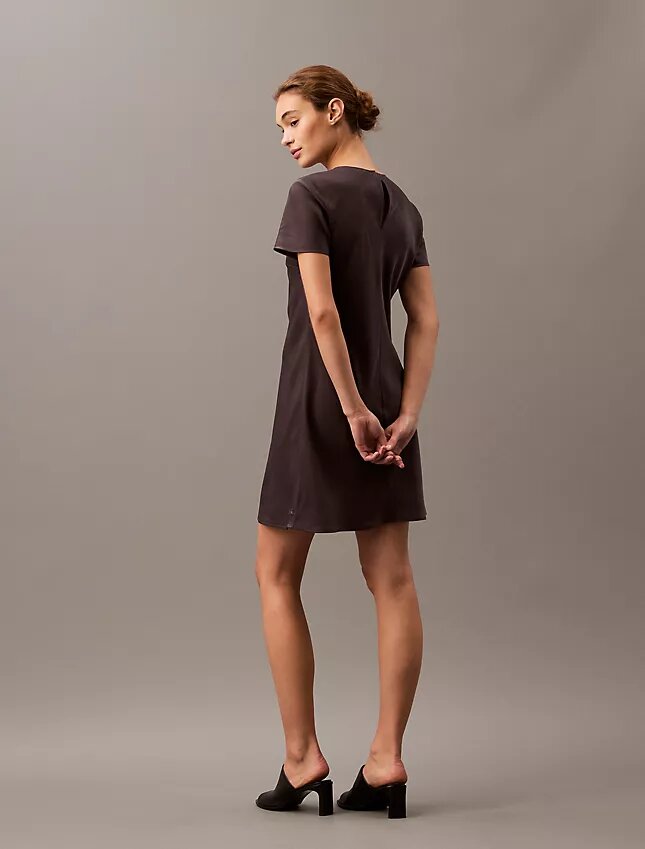 Vestido mini tipo camiseta Vestido mini tipo camiseta