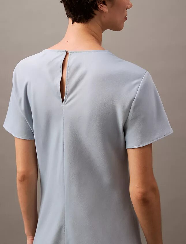Vestido mini tipo camiseta Vestido mini tipo camiseta