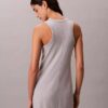 Vestido sin mangas midi con logotipo de Calvin Klein Vestido sin mangas midi con logotipo de Calvin Klein