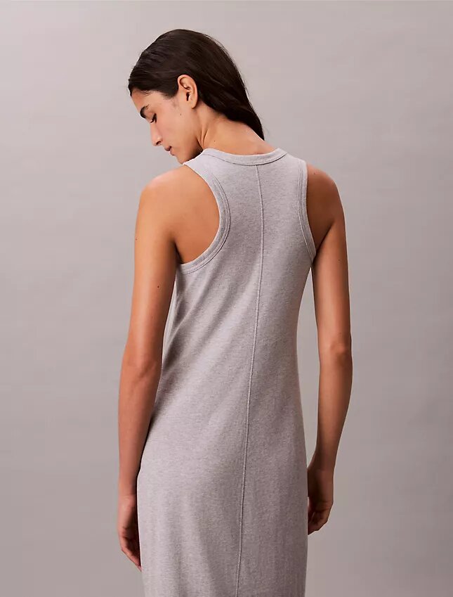 Vestido sin mangas midi con logotipo de Calvin Klein Vestido sin mangas midi con logotipo de Calvin Klein