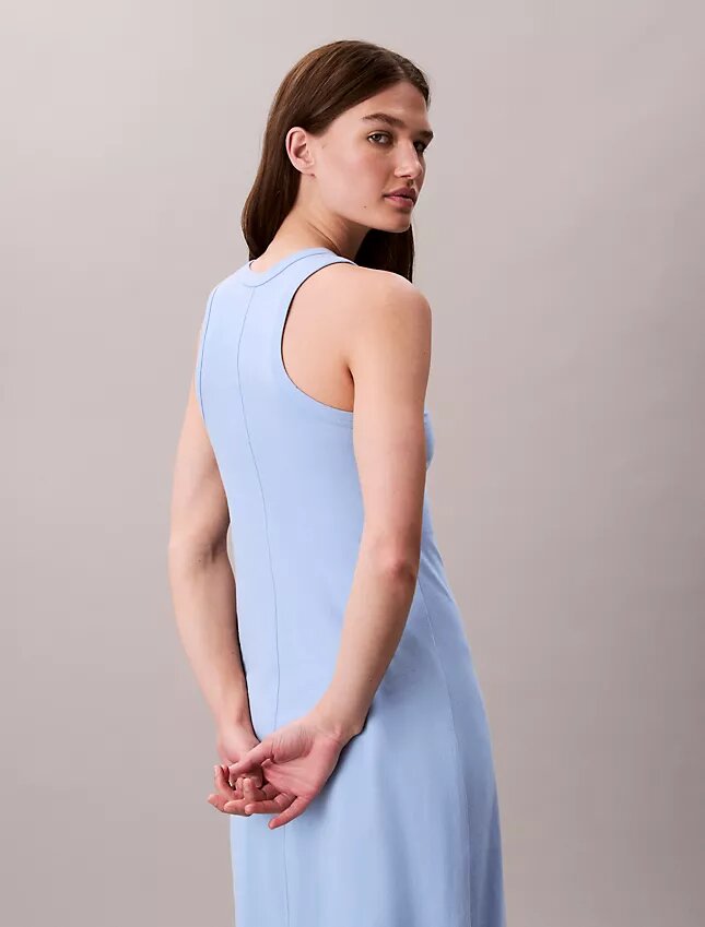 Vestido sin mangas midi con logotipo de Calvin Klein Vestido sin mangas midi con logotipo de Calvin Klein